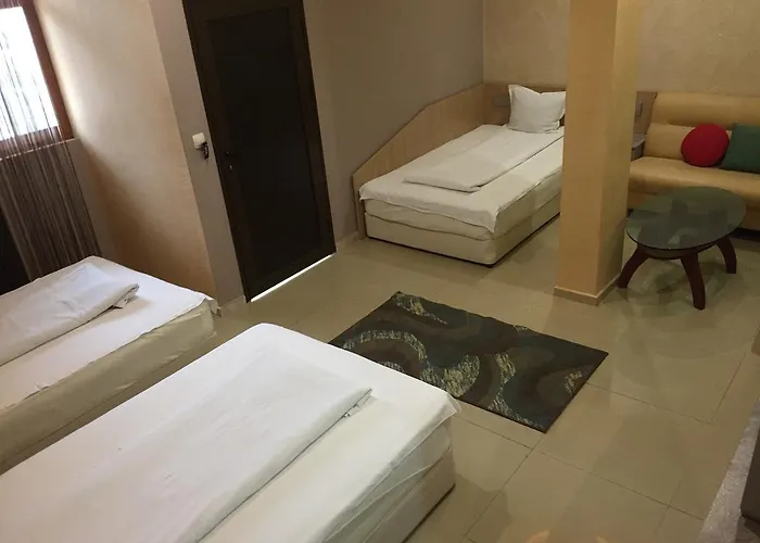 семеен русалка Hotel